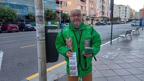 Jos&eacute; Carlos M&aacute;rquez, vendedor de la ONCE que ha repartido 200.000 euros en Algeciras
