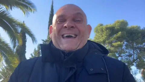 El Comandante Lara y su &uacute;ltimo chiste viral en Youtube: "Lo vamos a querer igual"