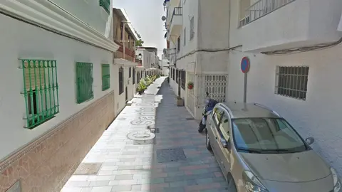 Dispara al aire en plena calle de Marbella