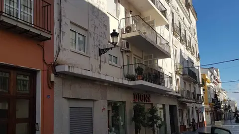 Incendio en plena tarde en un bloque de pisos en el Puerto de Santa Mar&iacute;a