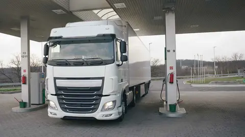 Encuentran un cad&aacute;ver dentro de un cami&oacute;n en una gasolinera de M&aacute;laga