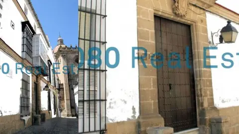 Bajan el precio 100.000 Euros de una casa se&ntilde;orial en venta en Jerez de la Frontera