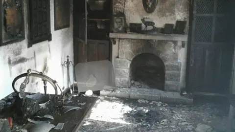 Una casa ha salido ardiendo tras un incendio en And&uacute;jar