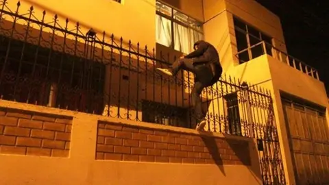 Roba por escalo en Granada en casas habitadas