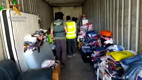 Usa donaciones a los afectados en La Palma para venderlas y ganar 15.000 euros