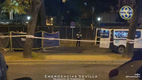 Un motorista ha muerto tras un impactante accidente de tr&aacute;fico en Sevilla