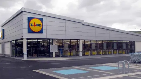 El jam&oacute;n ib&eacute;rico de Lidl sorprende en precio y peso ideal para Navidad