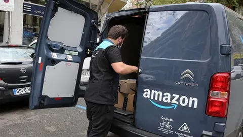 El sof&aacute; m&aacute;s vendido en Amazon es perfecto para cualquier sal&oacute;n: se convierte en cama con canap&eacute;