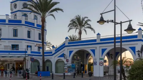 Agresi&oacute;n en el Puerto Deportivo de Estepona, M&aacute;laga