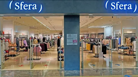 El vestido largo de Sfera es todo un arrebato para lucir en Navidad y ocasiones especiales