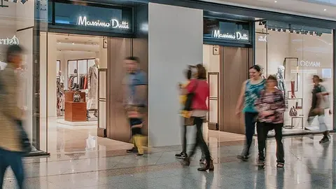 Massimo Dutti lanza una camisa de piel aut&eacute;ntica para mujer que causa sensaci&oacute;n en plena Navidad