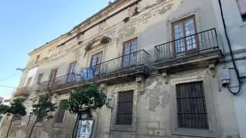 En venta en pleno centro de Jerez una gran casa antigua que podr&iacute;a convertirse en hotel: 299.000 Euros