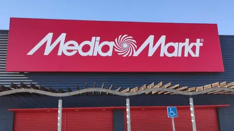 Media Markt tira la tienda por la ventana con la videoconsola m&aacute;s solicitada en Navidad: m&aacute;s barata imposible