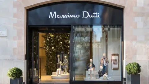 8 bolsos enormes de Massimo Dutti que compiten con Parfois y Tous en arrasar esta temporada de primavera