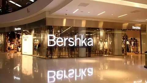 Bershka te hace sentir motera o estrella de Rock gracias a una espectacular cazadora de piel