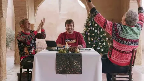 Joaqu&iacute;n y Fernando Alonso la l&iacute;an con una ronda de chistes malos