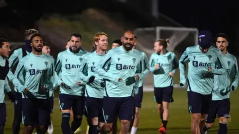 La plantilla espera con entusiasmo la vuelta del capit&aacute;n Jos&eacute; Mari a los terrenos de juego

Foto: C&aacute;diz CF