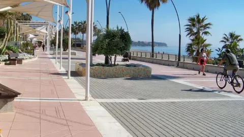 Paseo mar&iacute;timo de Estepona, M&aacute;laga
