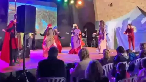 Consejera del PSOE en Melilla contrata un Bel&eacute;n en el que se 'mofan' del nacimiento del ni&ntilde;o Jes&uacute;s