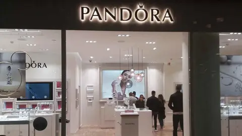 Estas 5 joyas de Pandora son ideales como regalo: acierto seguro y barato
