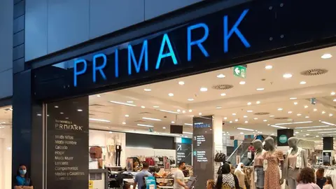 Este es el abrigo de Gal Gadot que lo encuentras en Primark por 40 Euros