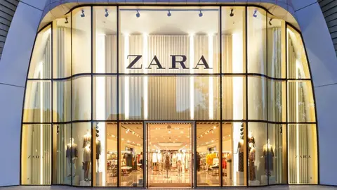 Rosal&iacute;a y su nuevo look vaquero que encuentras en Zara a precio reducido: ideal para regalo