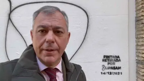 Jos&eacute; Luis Sanz: "Hacer una pintada para anunciar que se ha quitado una pintada es grotesco"