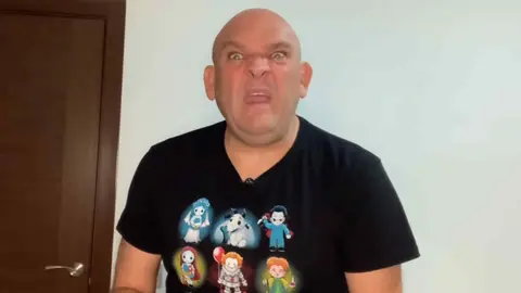 El Comandante Lara y el chiste del ron con naranja triunfan en YouTube