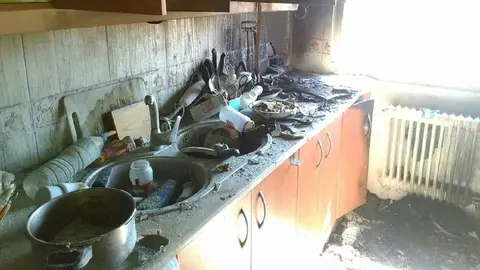 Una mujer de 90 a&ntilde;os, al hospital tras arder su casa en Caniles