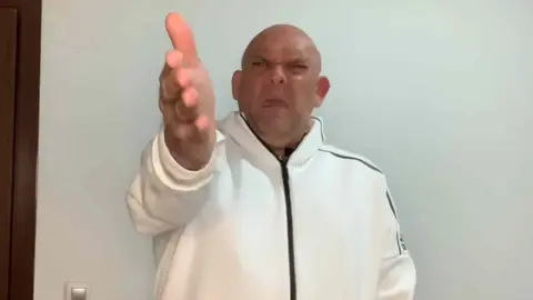 El Comandante Lara revoluciona YouTube con el chiste de Emilio y Encarni