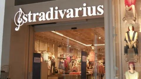Stradivarius lanza 2 packs de pares de jerseys que son imprescindibles como fondo de armario: 25 Euros