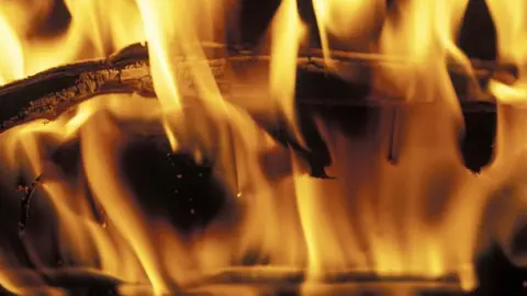 Mueren dos personas tras el incendio de una casa en &Uacute;beda