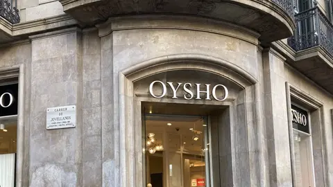 7 apuestas de Oysho en pijamas que no olvidan el glamour peros son c&oacute;modas para dormir