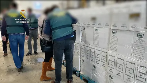 As&iacute; es el aceite peligroso para la salud envasado en Sevilla