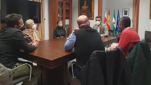 Bares y restaurantes de Almer&iacute;a mantendr&aacute;n sus terrazas sobre tarima en las calzadas hasta mayo