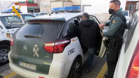 Viste como magreb&iacute; para robar y no ser identificado en N&iacute;jar