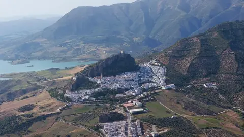 &iquest;Qu&eacute; ver en Zahara de la Sierra en un fin de semana? Foto: Flickr.