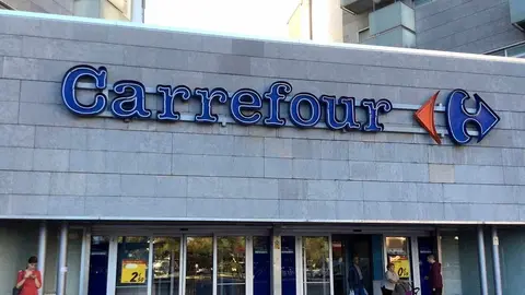 Este electrodom&eacute;stico de Carrefour a mitad de precio facilita el planchado para toda tu vida: en casa y de viaje