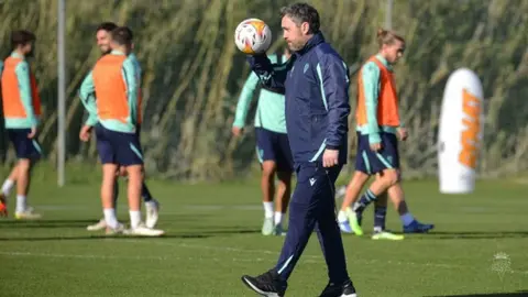 Sergio Gonz&aacute;lez piensa en el posible once del C&aacute;diz CF frente al Levante UD