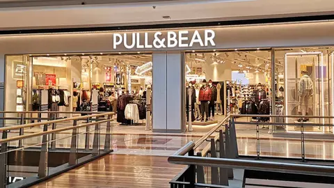 Pull and Bear compite con Stradivarius en las rebajas con un chaleco a la moda que combate el fr&iacute;o en enero