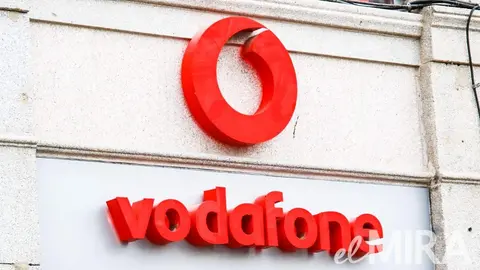 Vodafone compite con Amazon en la venta del tel&eacute;fono m&oacute;vil con la pantalla gigante m&aacute;s grande del mercado