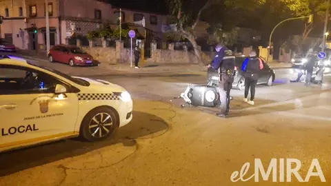 Herido un repartidor de comida r&aacute;pida en Jerez tras una terrible colisi&oacute;n
