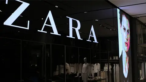 Zara desaf&iacute;a a H&M con el abrigo favorito de Rosal&iacute;a en todos los colores al precio perfecto