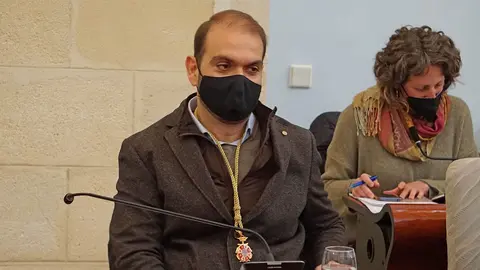 Francisco Zuasti ya es concejal en el Ayuntamiento de Jerez - EL MIRA