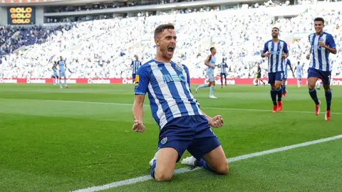 Toni Mart&iacute;nez podr&iacute;a ser el delantero que busca el C&aacute;diz CF