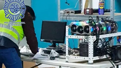 Acaban con una 'granja' de criptomonedas en Santiponce e intervienen equipos de 50.000 euros