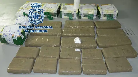 Intervienen 200 kilos de hach&iacute;s en Algeciras antes de que los robe una organizaci&oacute;n criminal