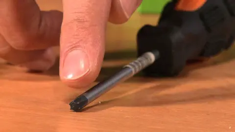 Apu&ntilde;ala en Sevilla a un hombre con un destornillador en una discoteca