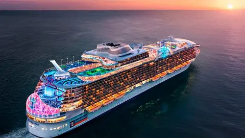 As&iacute; es el crucero m&aacute;s grande del mundo que recalar&aacute; en el puerto de C&aacute;diz