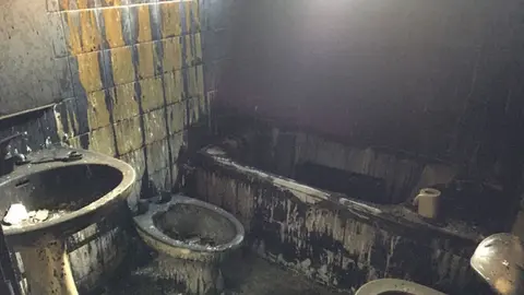 Arde una casa en Bollullos Par del Condado y deja dos heridos